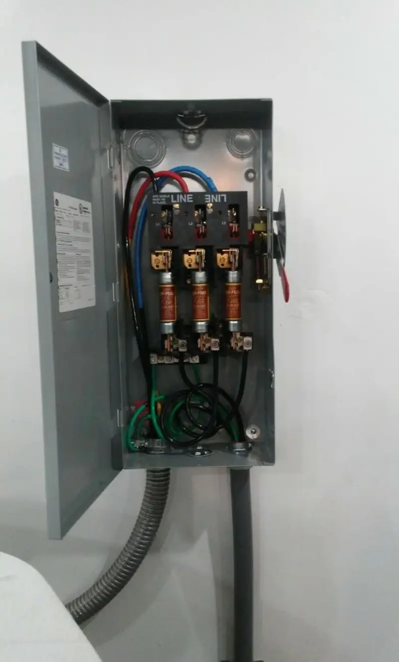 Three-phase disconnect switch installed for Electrical Wiring & Rewiring in Lincoln